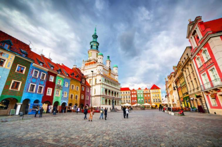 Apartament W Sercu Miasta Poznan Garbary 31 Екстер'єр фото